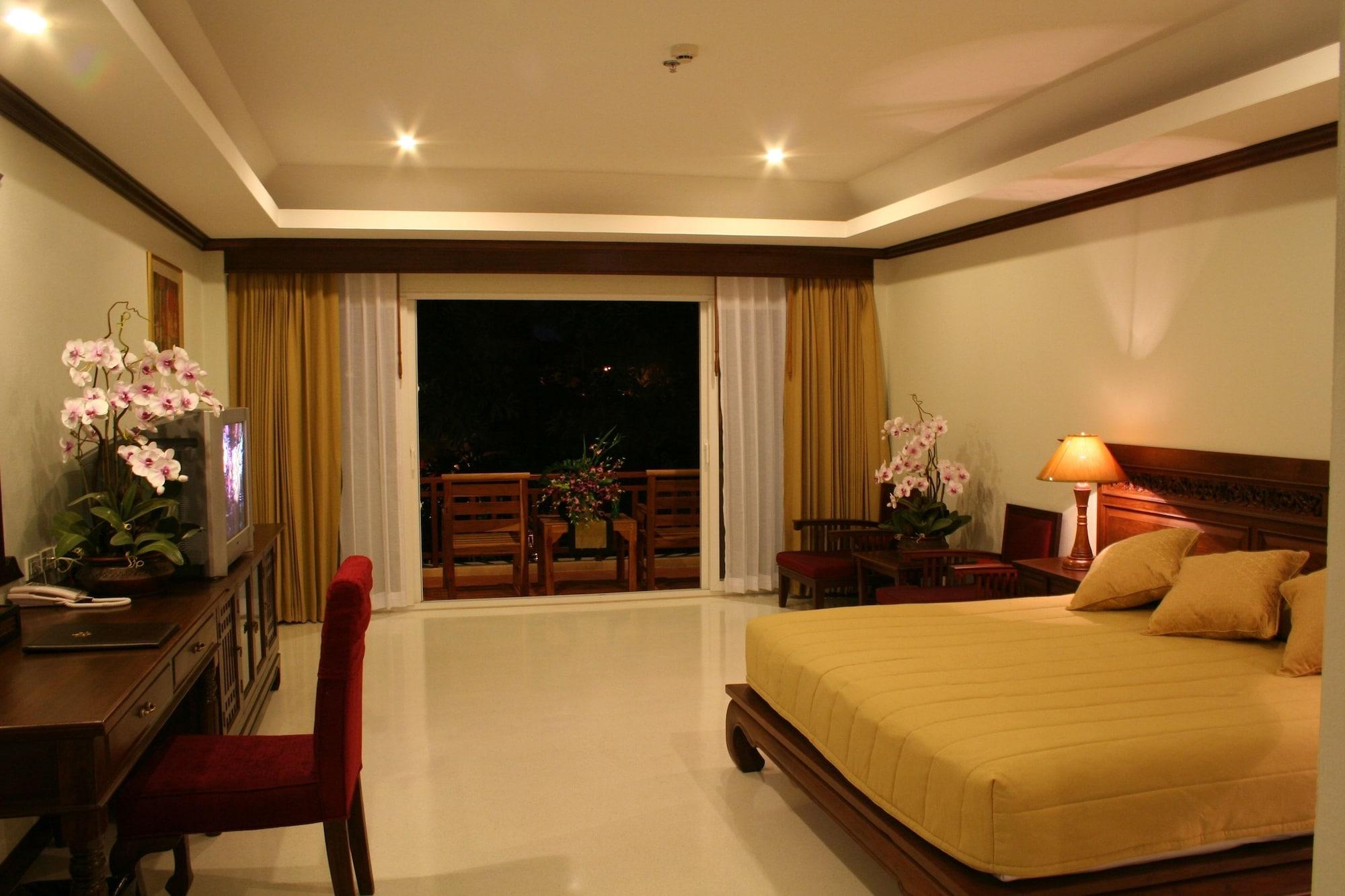 Avalon Beach Resort Pattaya Exterior photo