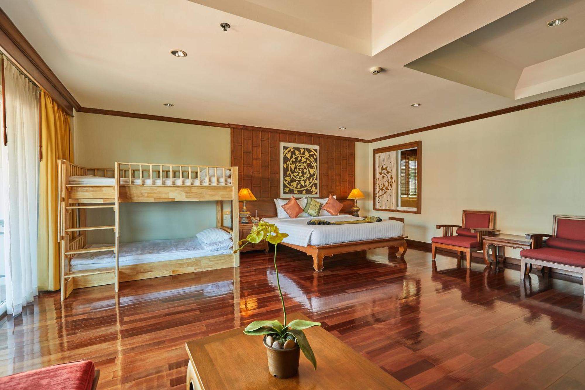 Avalon Beach Resort Pattaya Exterior photo