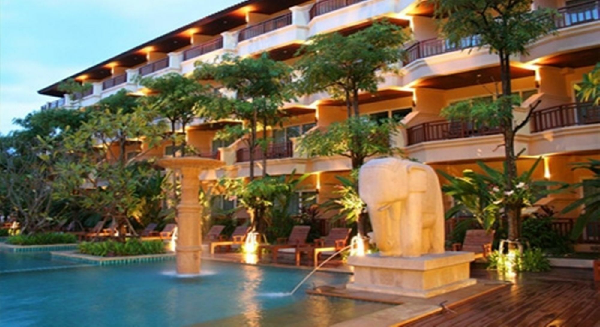Avalon Beach Resort Pattaya Exterior photo